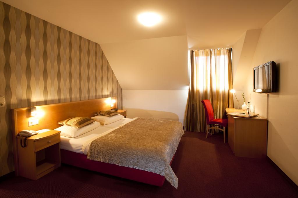 Hotel Geyer Klagenfurt am Woerthersee Zewnętrze zdjęcie