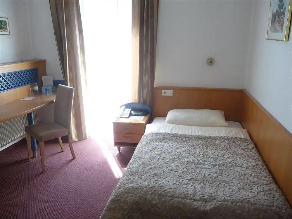 Hotel Geyer Klagenfurt am Woerthersee Zewnętrze zdjęcie