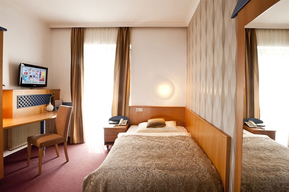 Hotel Geyer Klagenfurt am Woerthersee Zewnętrze zdjęcie